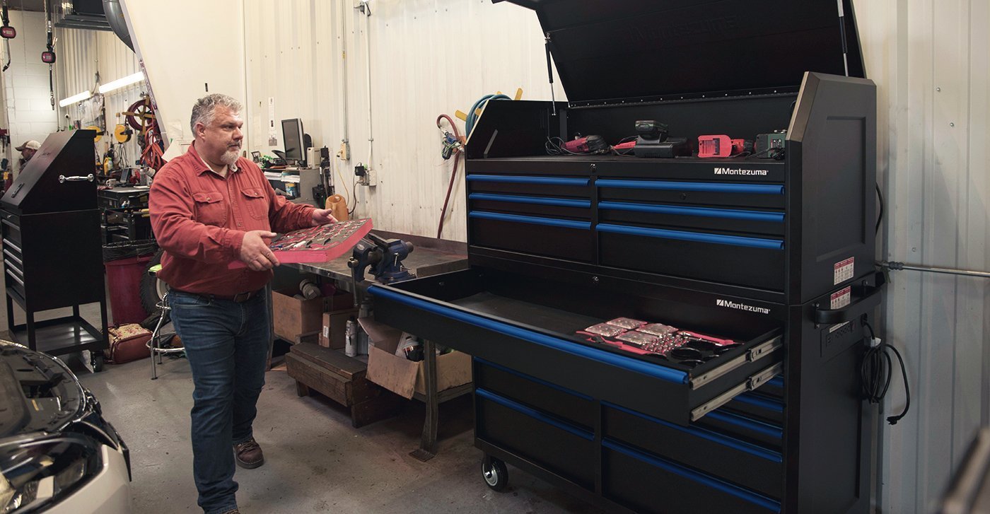 Montezuma tool chest and rolling tool cabinet